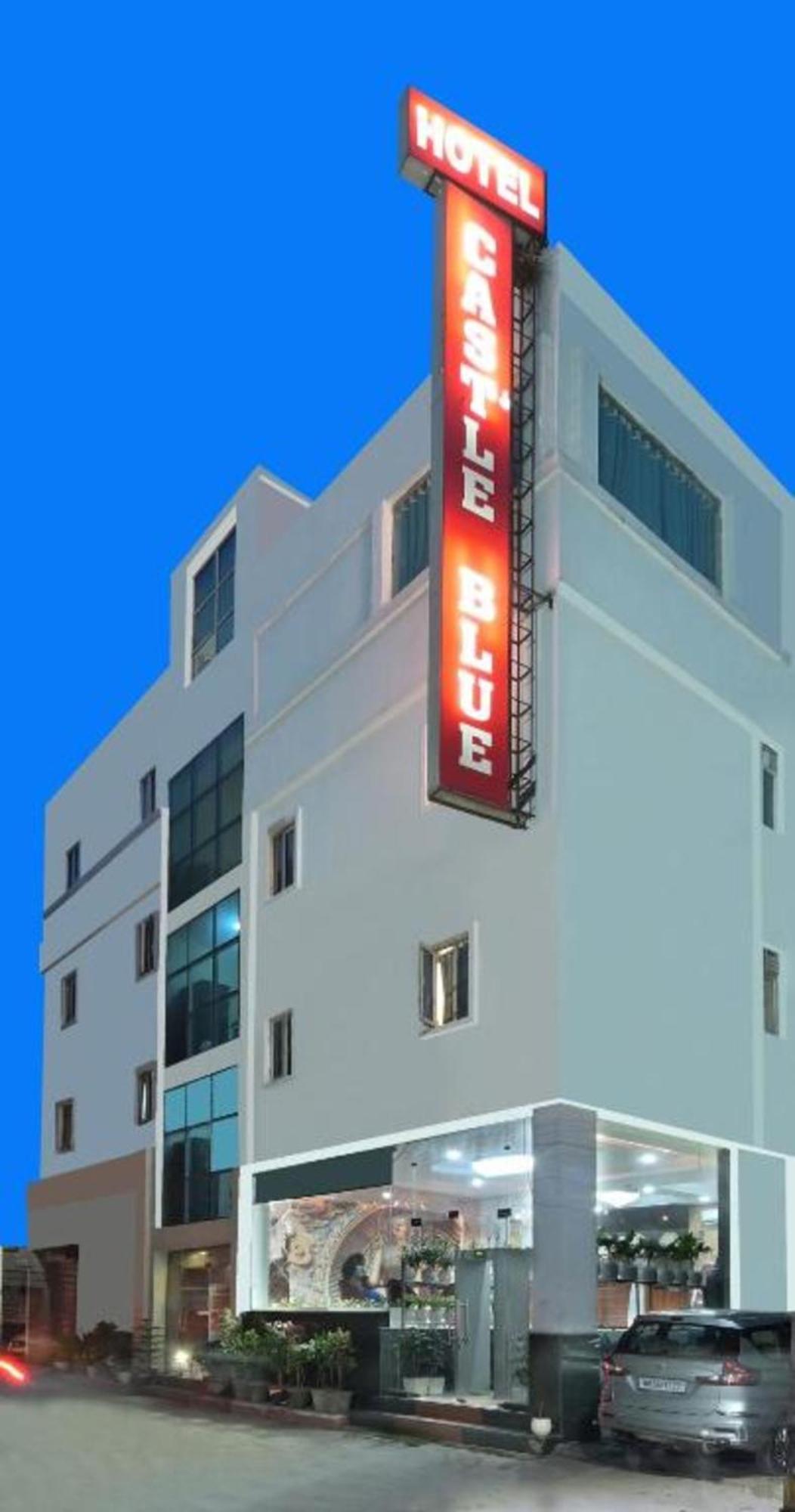 Hotel Castle Blue New Delhi Near Igi Airport Exterior foto