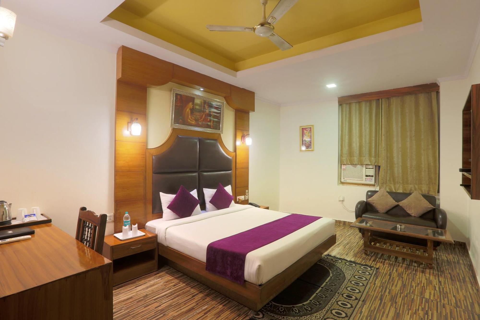 Hotel Castle Blue New Delhi Near Igi Airport Exterior foto